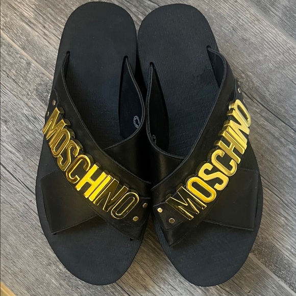 Moschino Black Logo Slide Sandals Gold MOSCHINO Hardware Designer Platform Slide - Picture 2 of 12
